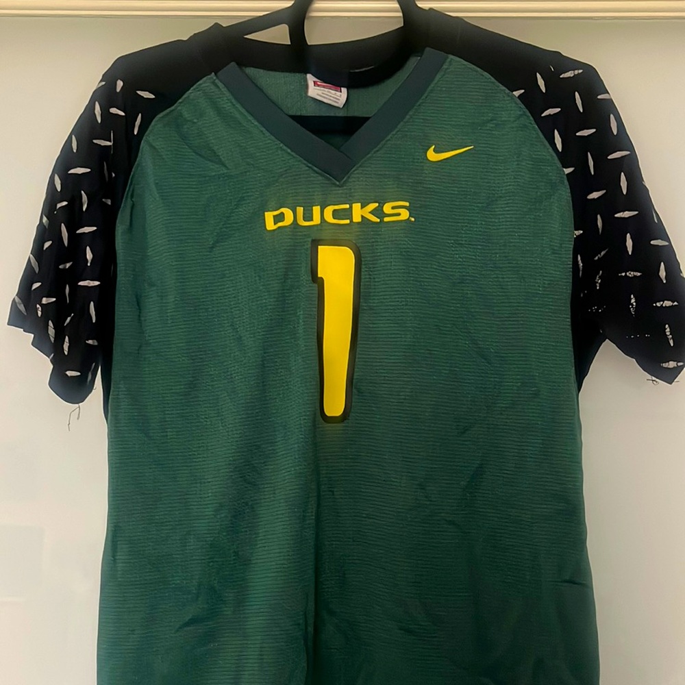 Vintage (2007) L Women’s Oregon Ducks Diamond Plate Green Jersey